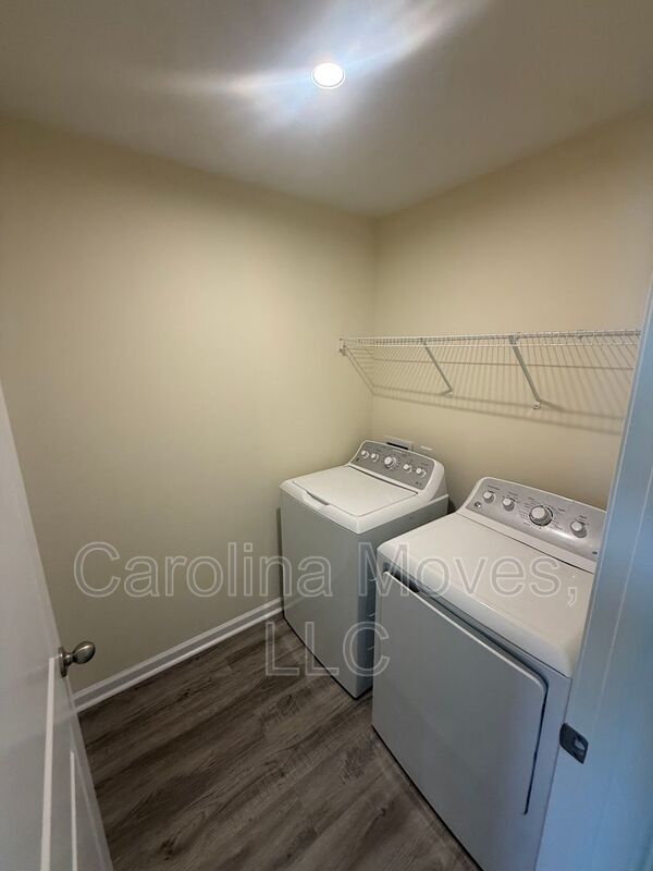 Building Photo - 328 Timberwild Dr