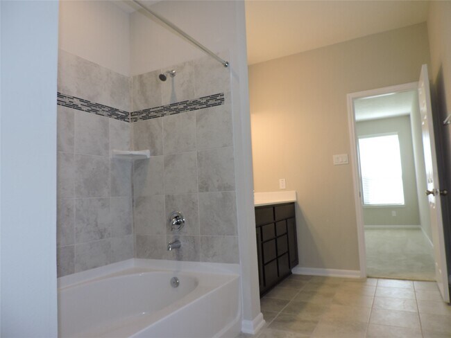 Building Photo - 1164 Littleton Ct