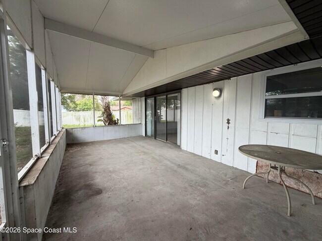 Building Photo - 760 John Adams Ln