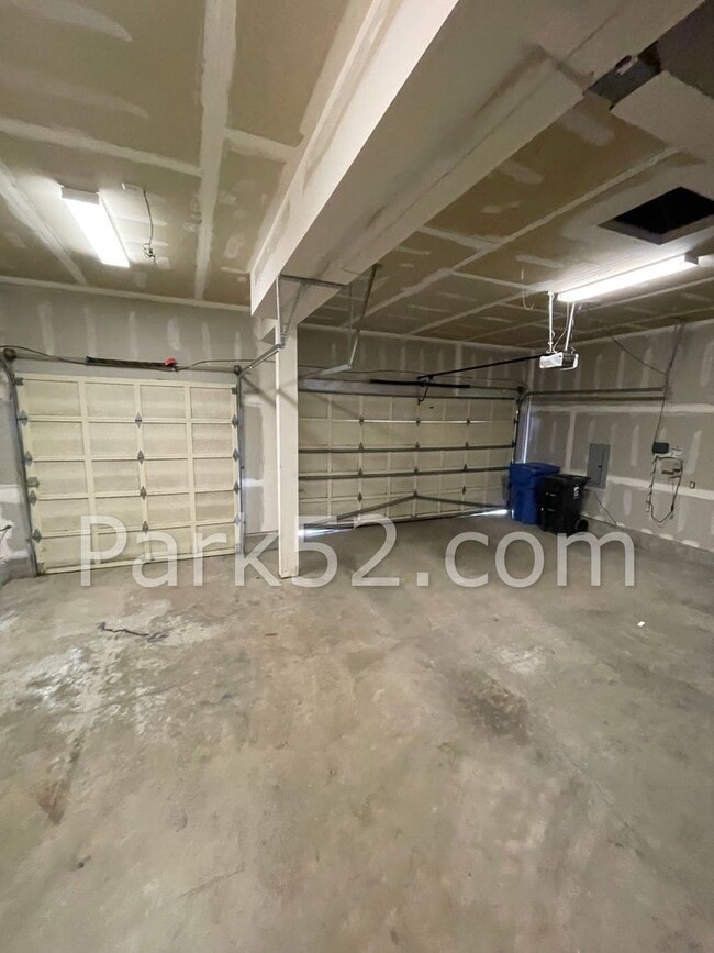 Building Photo - Browns Point Tacoma 3 Bedroom Single Famil...