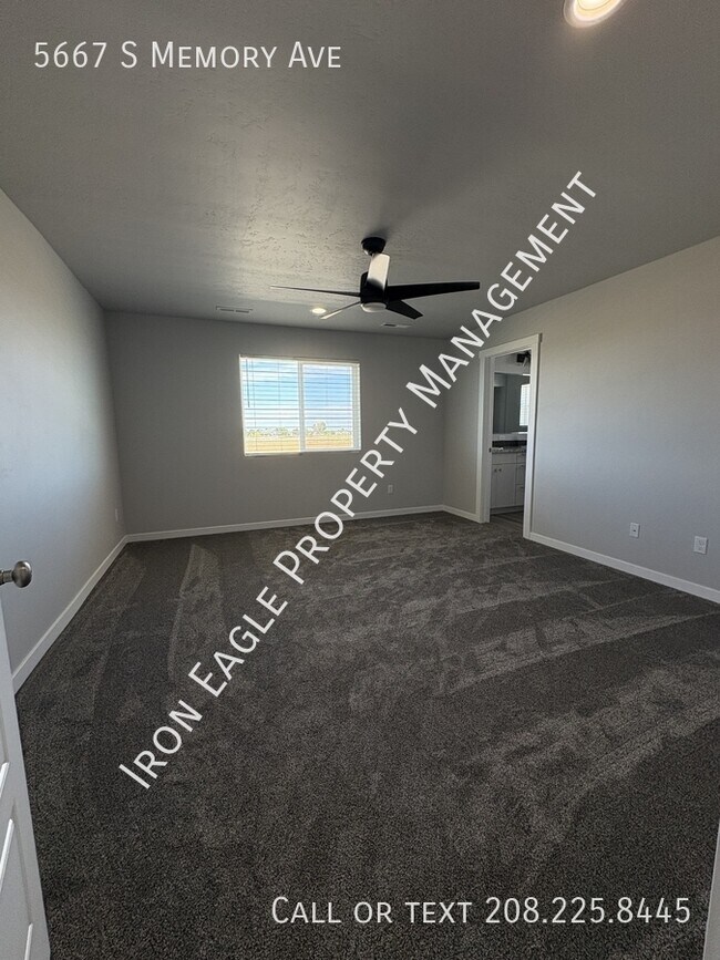 Building Photo - 5667 S Memory Ave