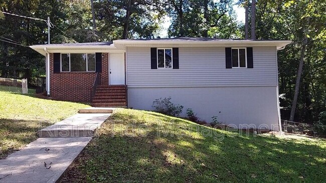 Primary Photo - 196 Cathy Ln