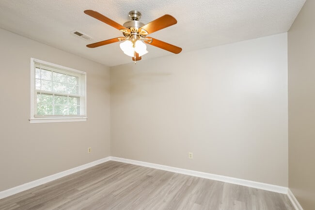 Building Photo - 816 Klyce St