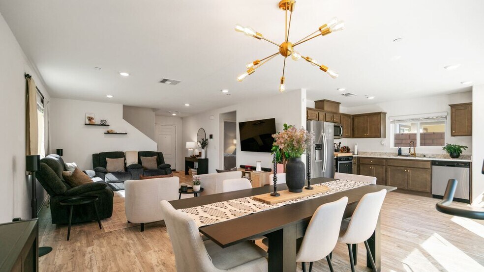 Building Photo - 67361 Rio Largo Rd