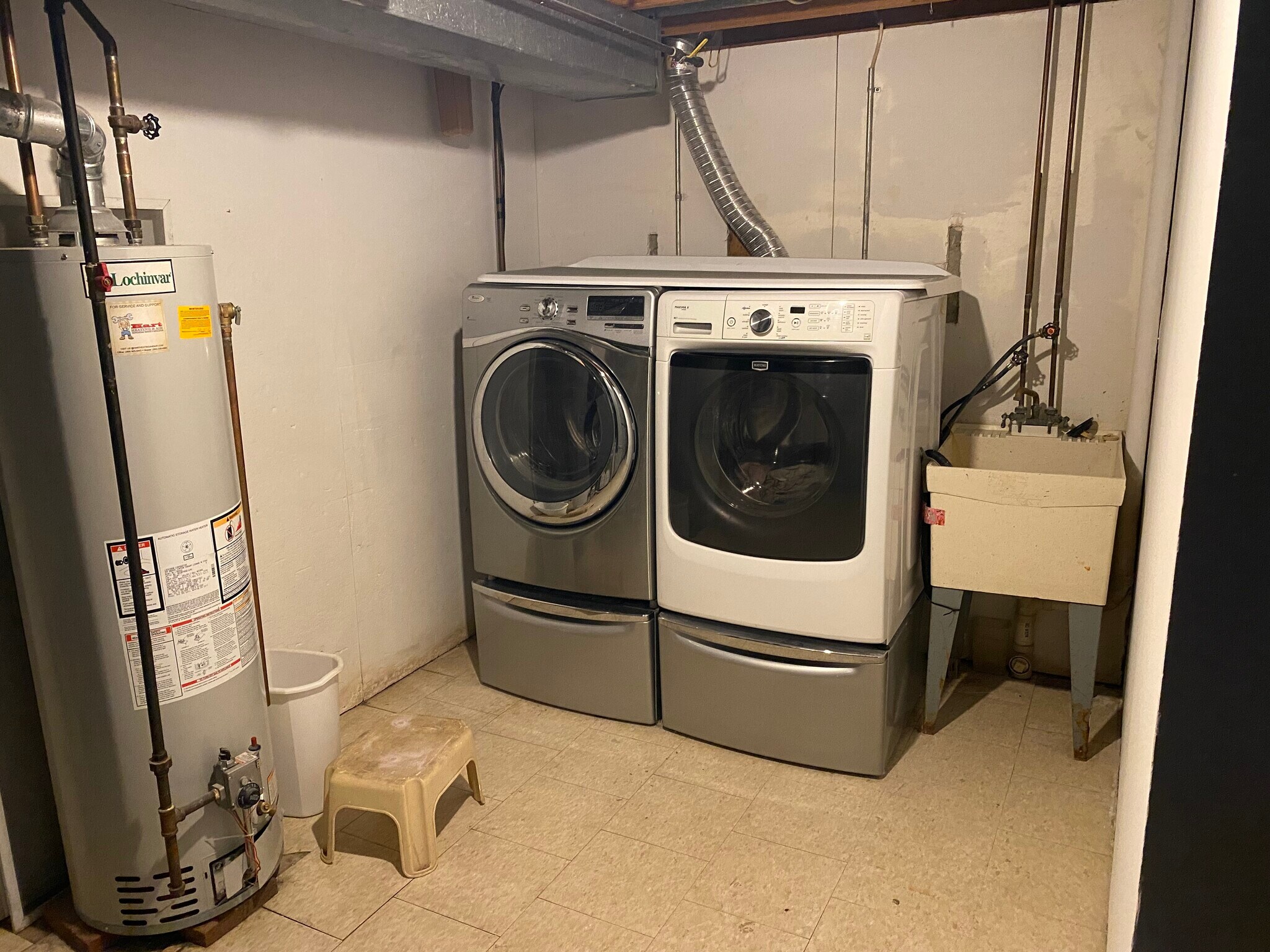 Laundry - 2530 Bristol Ter