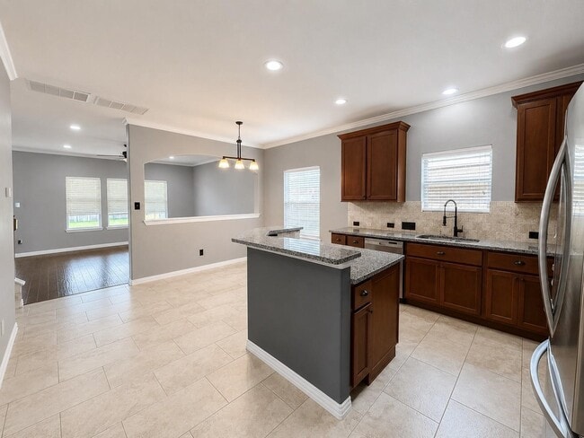 Building Photo - 28547 Lockeridge Springs Dr