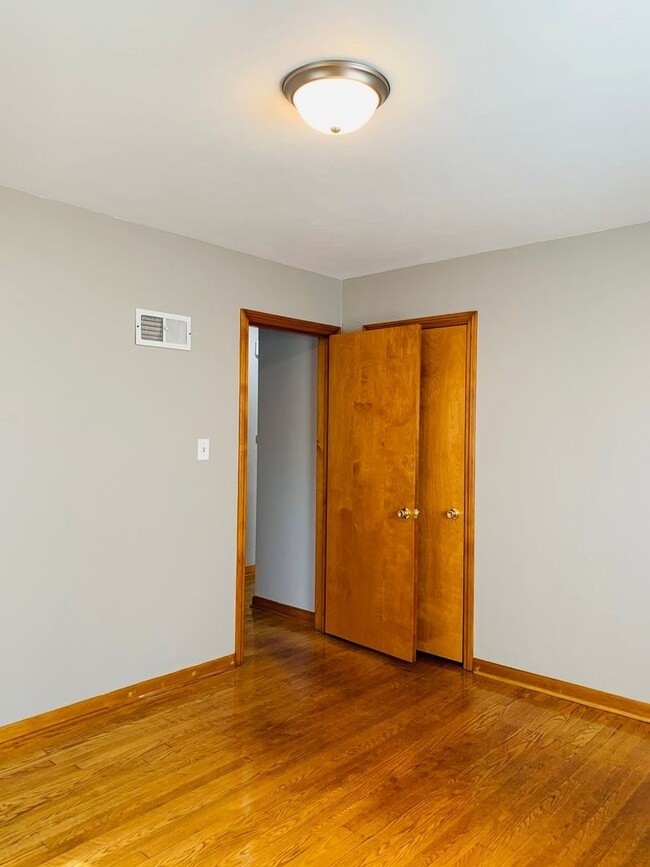 Building Photo - Beautiful Single Family Home!