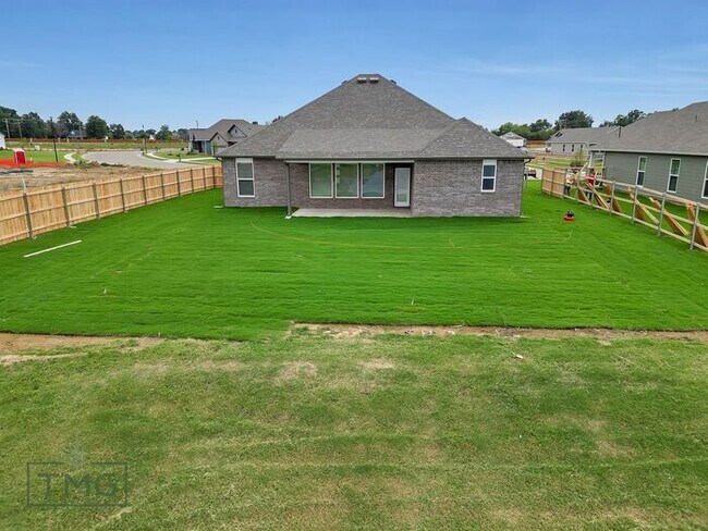 Building Photo - Owasso Dream Home! New Construction! Encla...