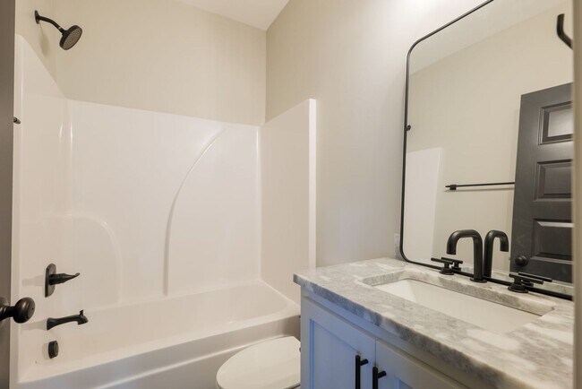 Building Photo - 5039 Hatfield Cir