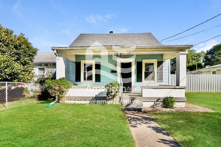 Primary Photo - 939 W Florence Ave