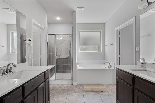 Building Photo - 4704 W Cormorant Dr