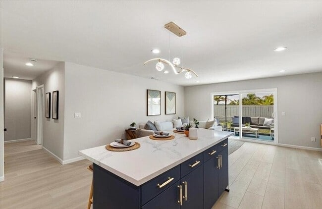 Building Photo - Renovated Single-Level 4BR Home with Modern Kitchen in La Costa – Carlsbad