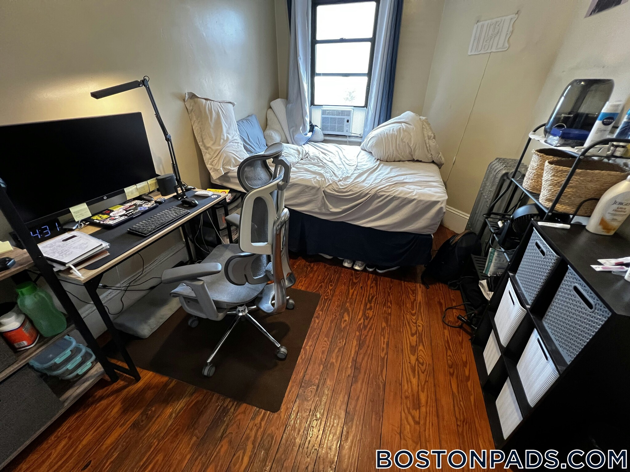 Building Photo - 2 Centre St