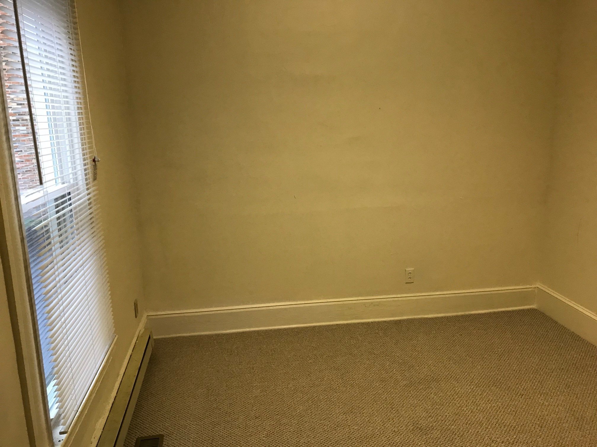 Building Photo - 616 John Marshall Dr