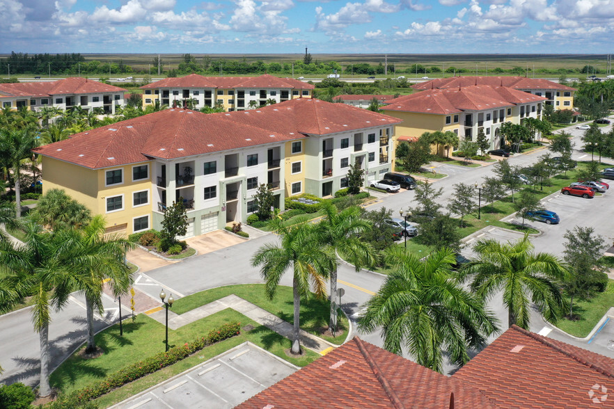 Building Photo - 10X Sawgrass