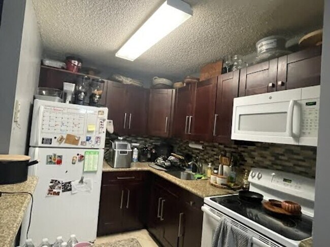 Building Photo - 15550 SW 80th St