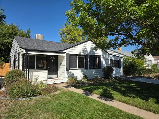 Primary Photo - 1765 W Virginia Ave