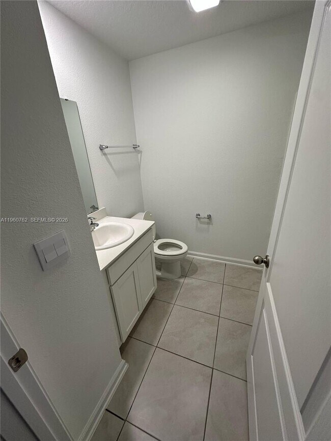 Building Photo - 235 Sage Br St