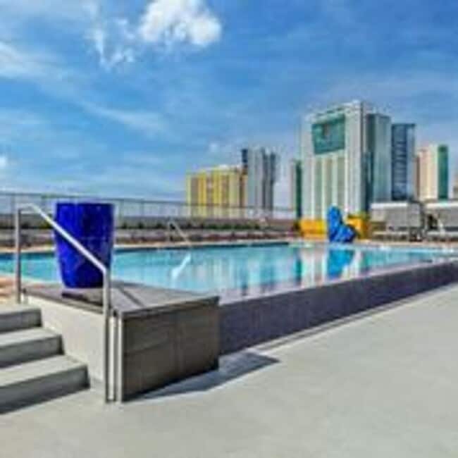 Building Photo - Penthouse 1-bedroom with 2-Parking!