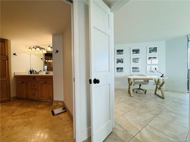 Building Photo - 8800 S Ocean Dr