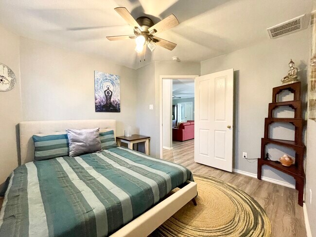 Guest Room #3 with walk-in closet - 11519 Brae Hill