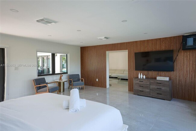 Building Photo - 13355 SW 207th Ave