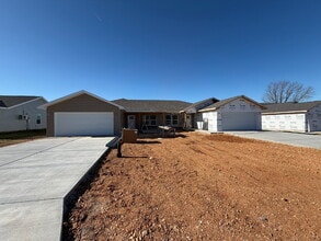 Building Photo - Modern Energy Efficiency!!!