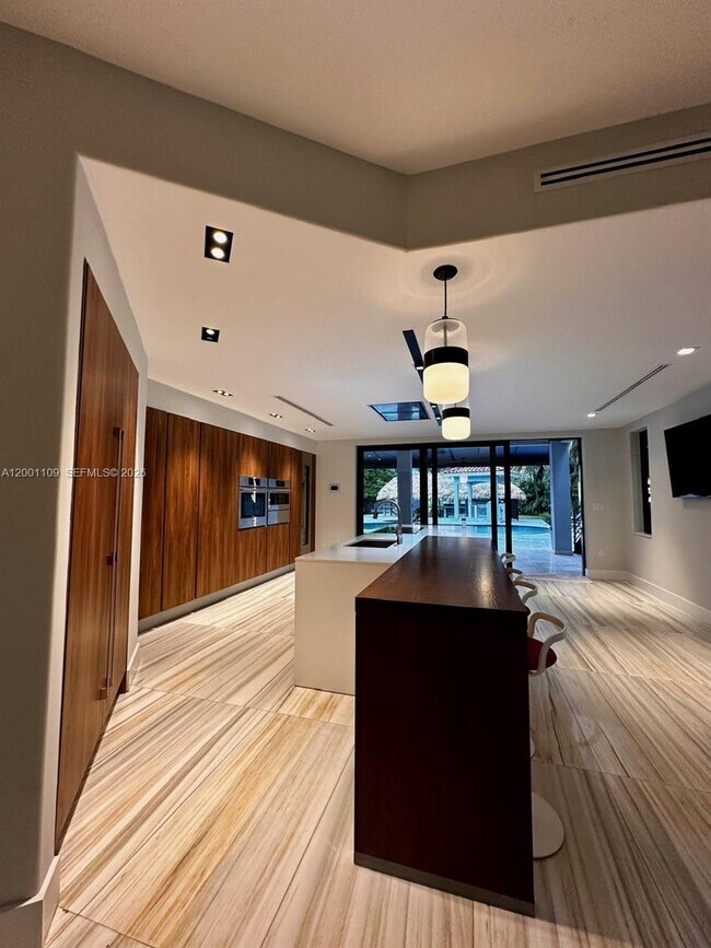 Building Photo - 223 NW 129th Ave