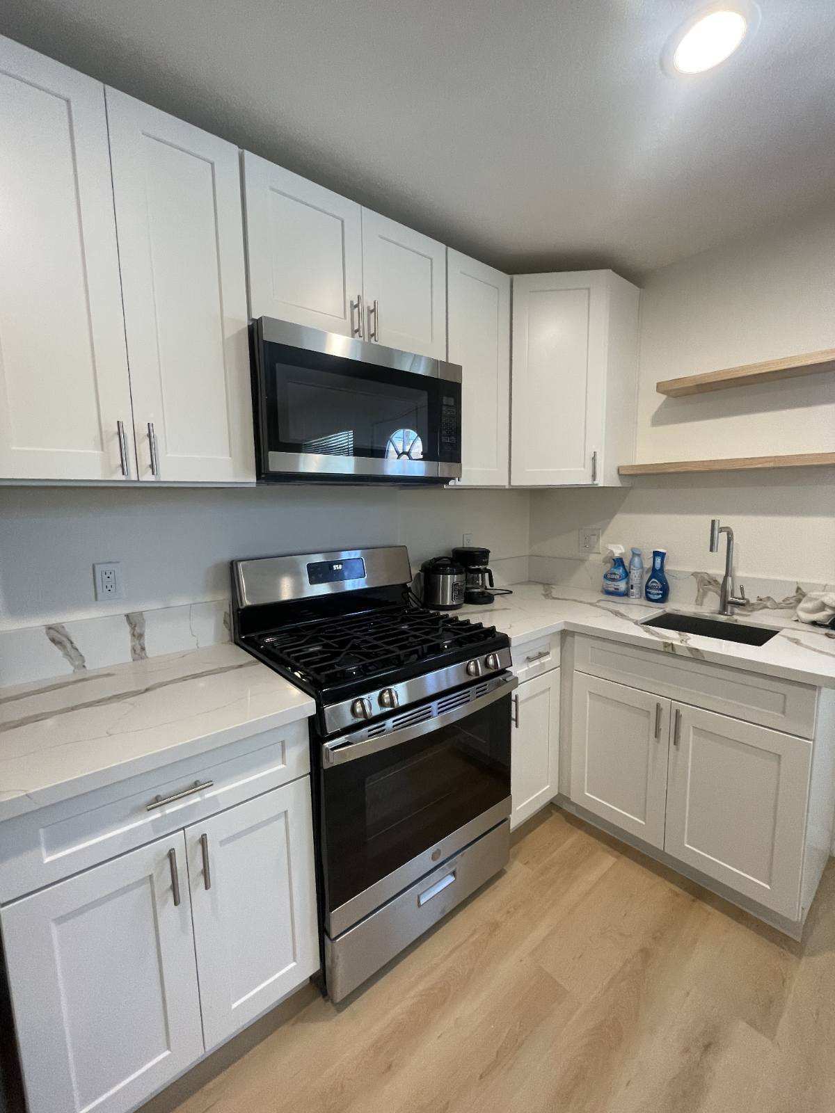 Building Photo - 1354 W 36th Pl