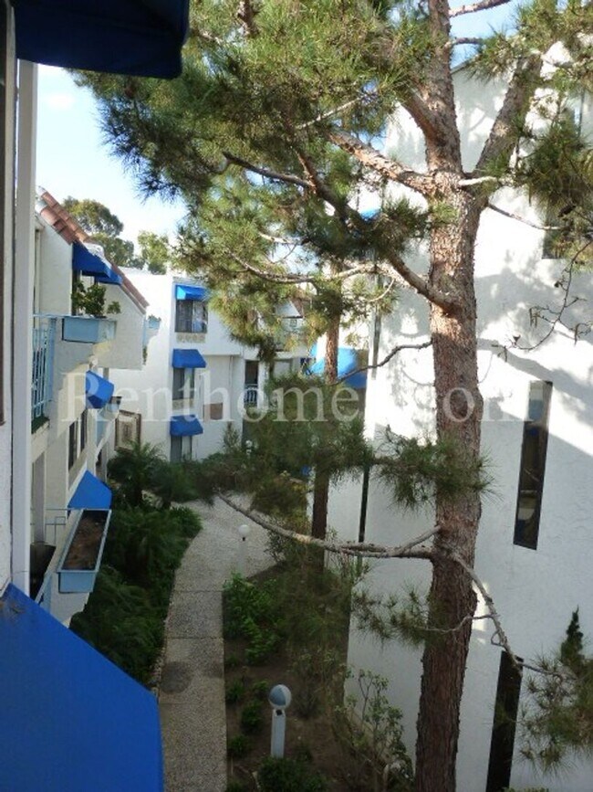 Building Photo - 8308 Regents Rd