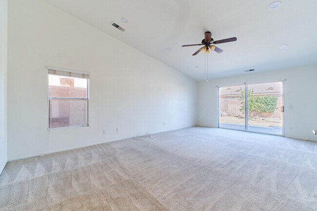 Building Photo - 47626 Calle Diamante