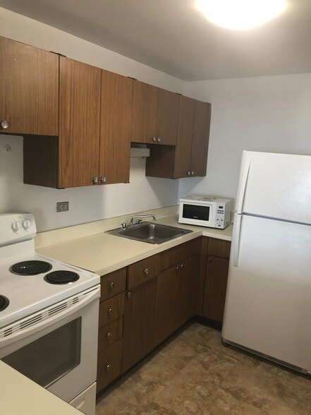 Building Photo - 1560 N Sandburg Ter