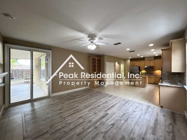 Building Photo - Beautiful Empire Ranch 5bd/3ba Home with 3 Car Garage - Must See