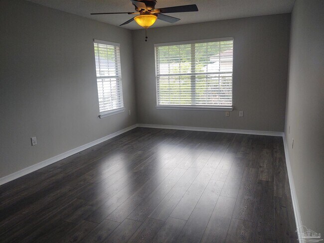 Building Photo - 6351 Cottage Woods Dr