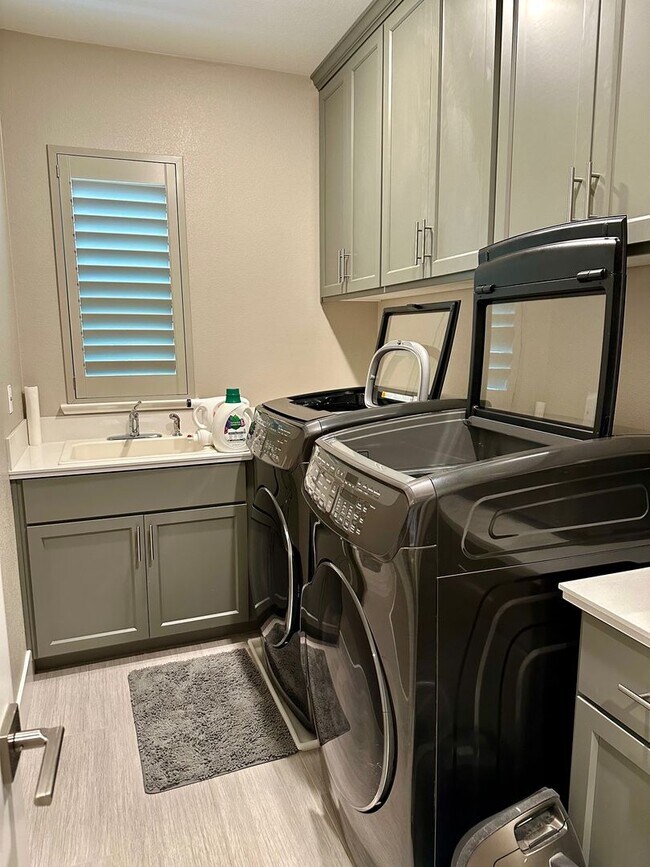 Building Photo - Home is occupied. DO NOT DISTURB TENANTS