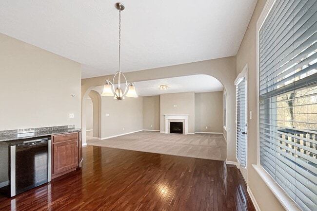 Building Photo - 643 Bracknell Dr