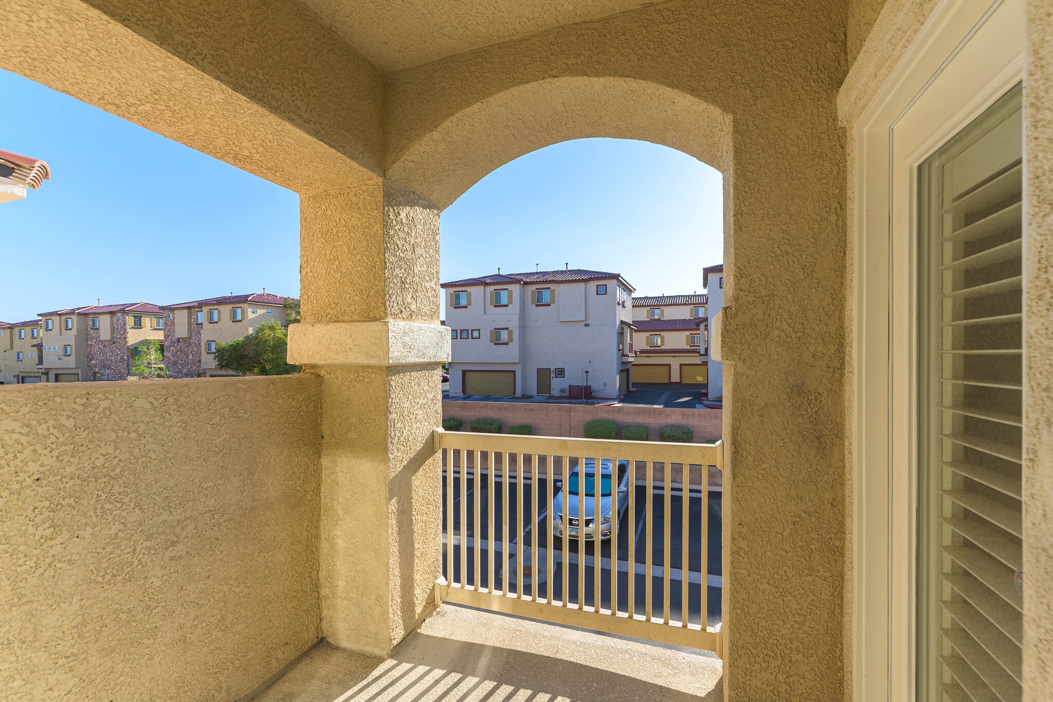 Building Photo - 5855 Valley Dr