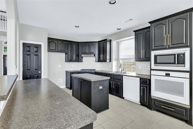 Building Photo - 15264 Appaloosa Dr