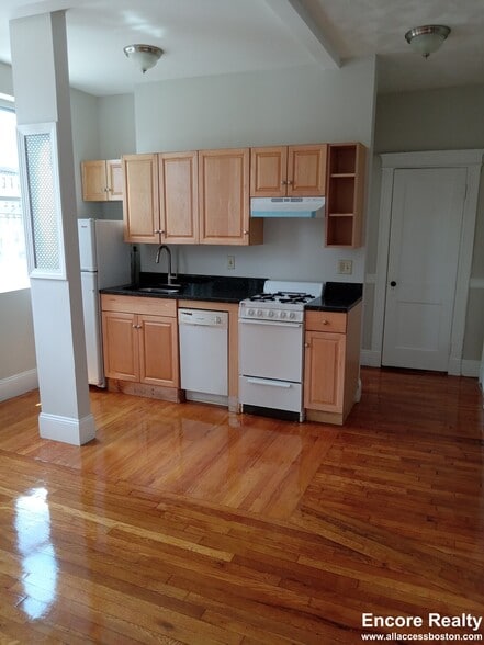 Building Photo - 1189 Commonwealth Ave