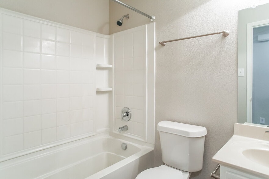 Building Photo - 16508 Cowboy Trail