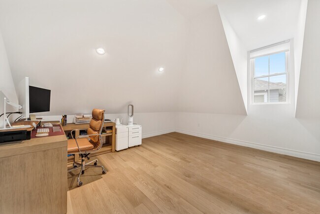 Building Photo - 57 Grampian Way