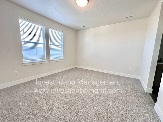 Building Photo - Beautiful Newer Home in Meridian Built in 2024