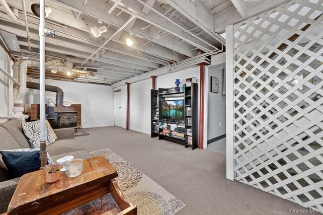 Building Photo - 34 Ridge Rd