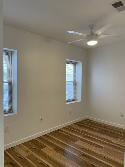 bedroom - 1105 S 47th St