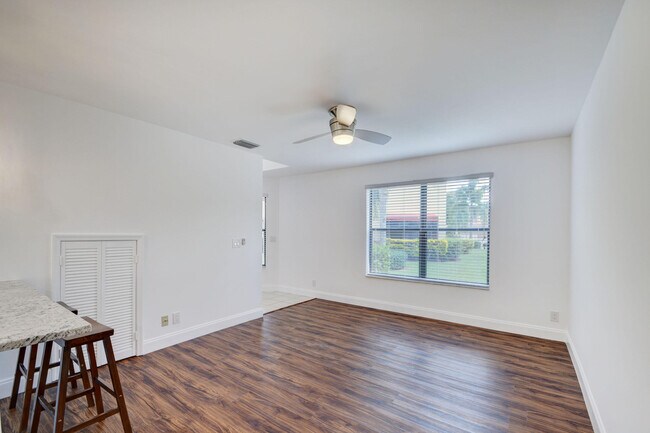 Building Photo - 12212 Sag Harbor Ct