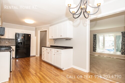 Building Photo - 15118 W 83rd St