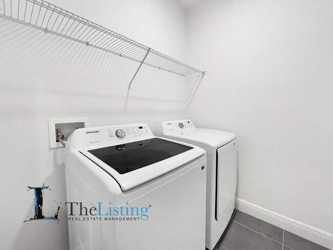 Building Photo - 3875 Knotty Pne St