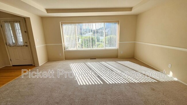 Building Photo - 6453 Grand Pine Loop NE