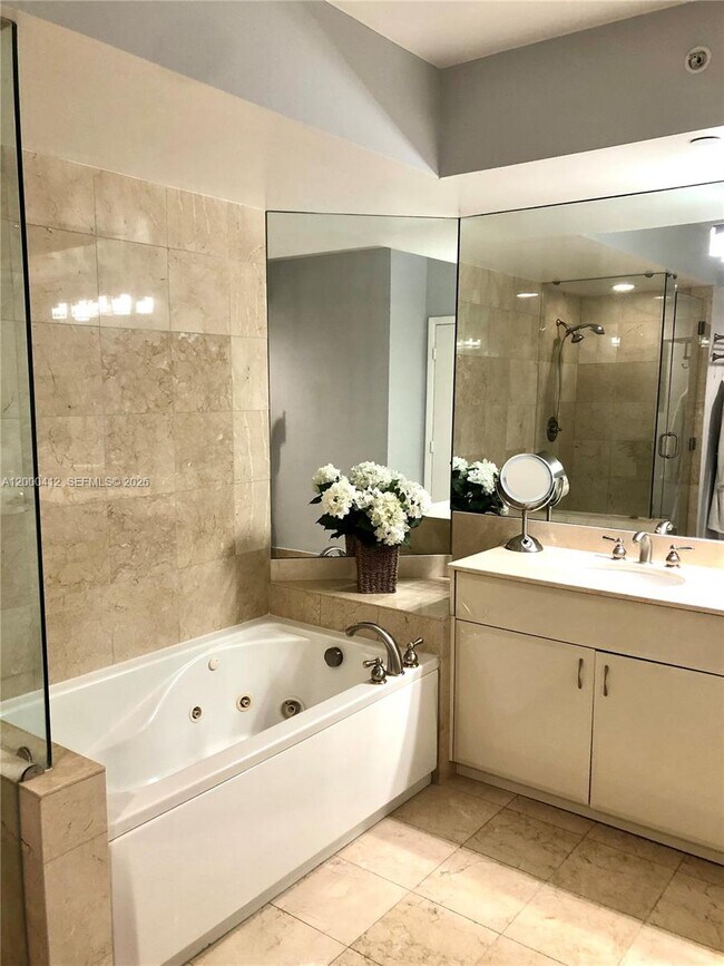 Building Photo - 6365 Collins Ave