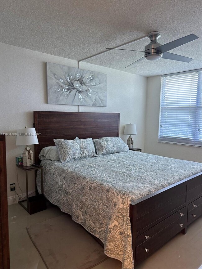 Building Photo - 2501 S Ocean Dr